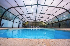 Innenpool, beheizter Pool