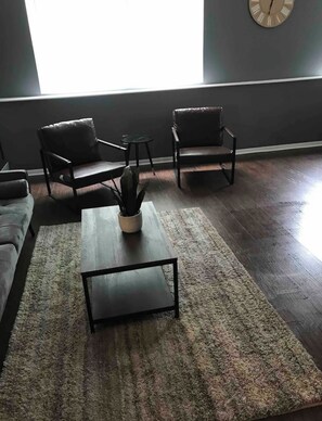 Interior - Renovated Apartment In Ottawa (Ottawa)