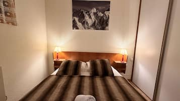 1 bedroom, WiFi, bed sheets