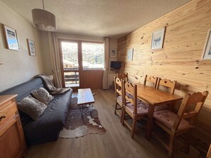 Fernseher, Stereoanlage