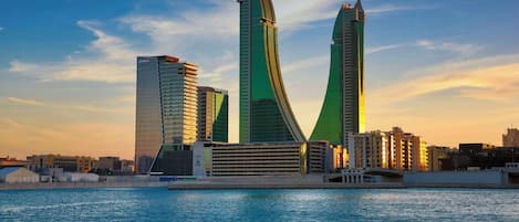 Experience the unique waterfront setting of this hotel, featuring two striking skyscrapers with scenic views of the surrounding water.