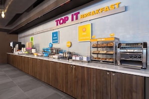 Free daily continental breakfast - Tru By Hilton Brooklyn (Brooklyn)