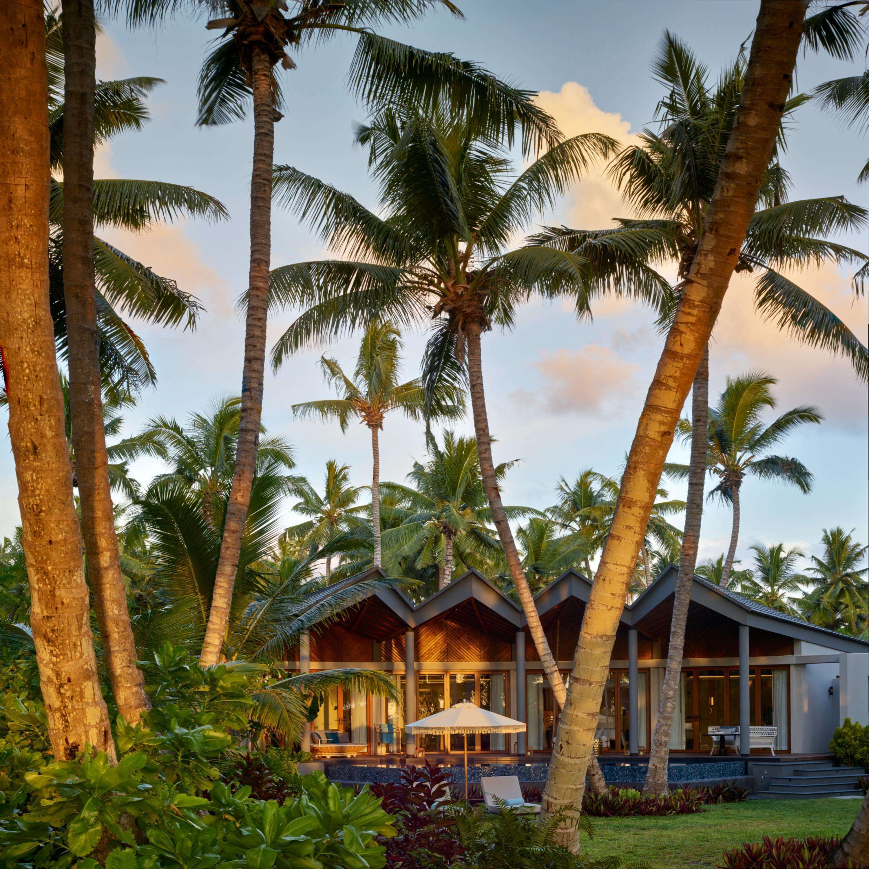 Grand Villa, 1 King Bed (Hawksbill) | Garden view