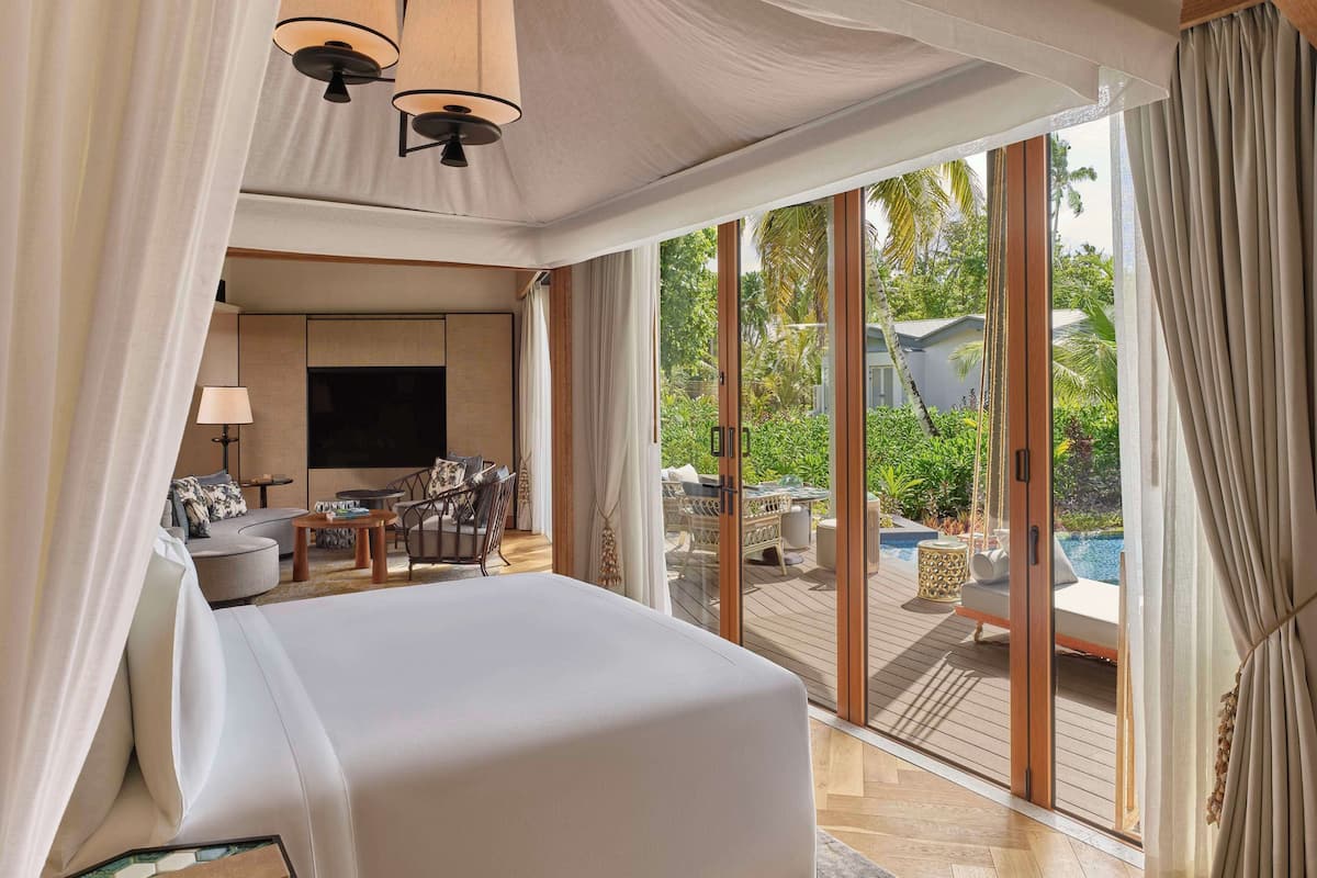 2 bedrooms, Frette Italian sheets, premium bedding, free minibar items