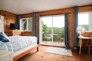 3 habitaciones, escritorio, tabla de planchar con plancha y wifi 