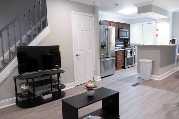 Fridge, microwave, oven, stovetop - 3 Bedroom Home Fully Furnished in Quiet Neighborhood Great Amenities (Baltimore)