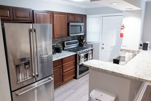 Fridge, microwave, oven, stovetop - 3 Bedroom Home Fully Furnished in Quiet Neighborhood Great Amenities (Baltimore)