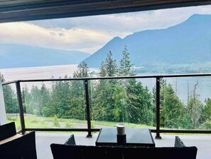 تناول الطعام بالخارج