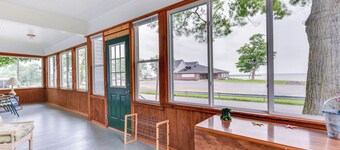 Point Breeze Vacation Rental, Walk to Lake Ontario