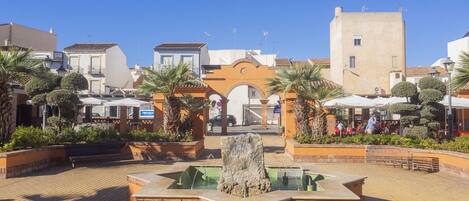 المنطقة المحيطة بالمنشأة