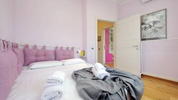 2 chambres, fer et planche Ă repasser, Wi-Fi gratuit, draps fournis