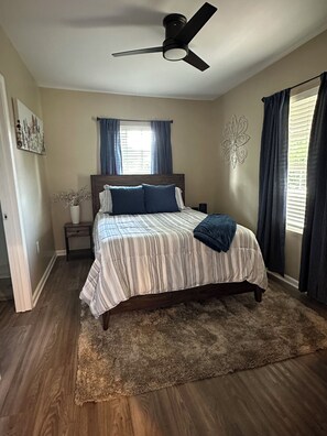 3 chambres, fer et planche Ă repasser, lit parapluie, Wi-Fi