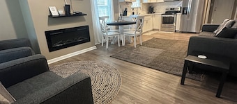 Cozy, Quiet & Private 3 BR Home! 15 Min to CLT Airport!