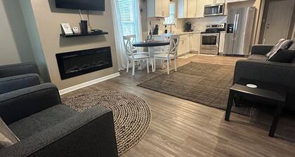 Cozy, Quiet & Private 3 BR Home! 15 Min to CLT Airport!