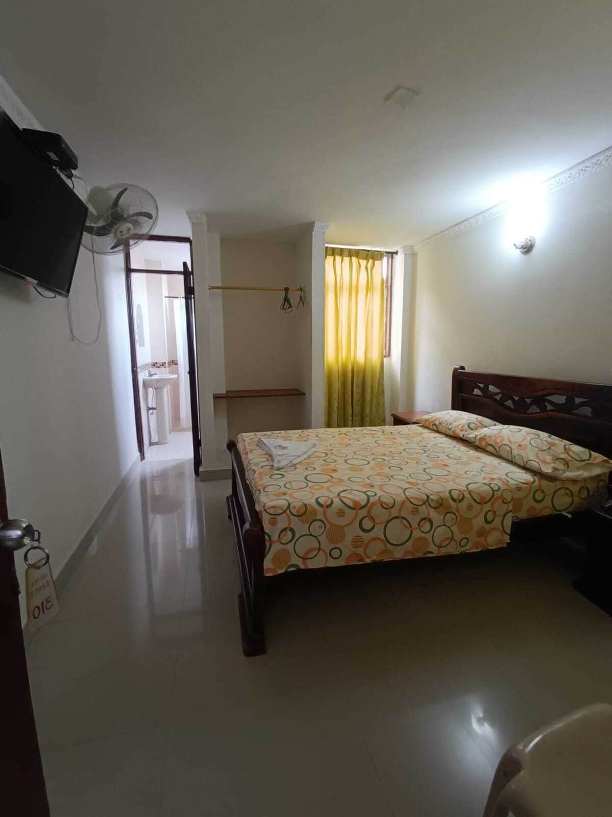 economy room | desk, free wifi