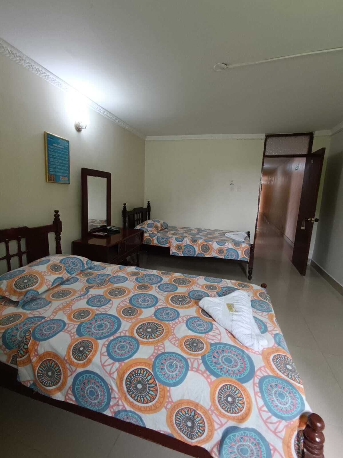 family room | desk, free wifi