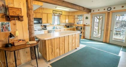 Relaxing Lodge In The Country