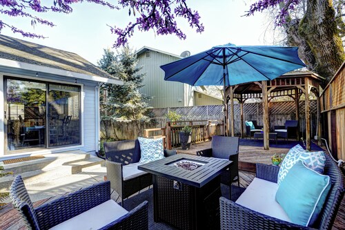 Heart of Wine Country, Cute Cottage w/Hot Tub
