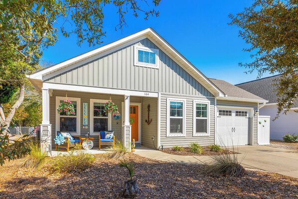 Exterior - Sands About Right
 (Oak Island)