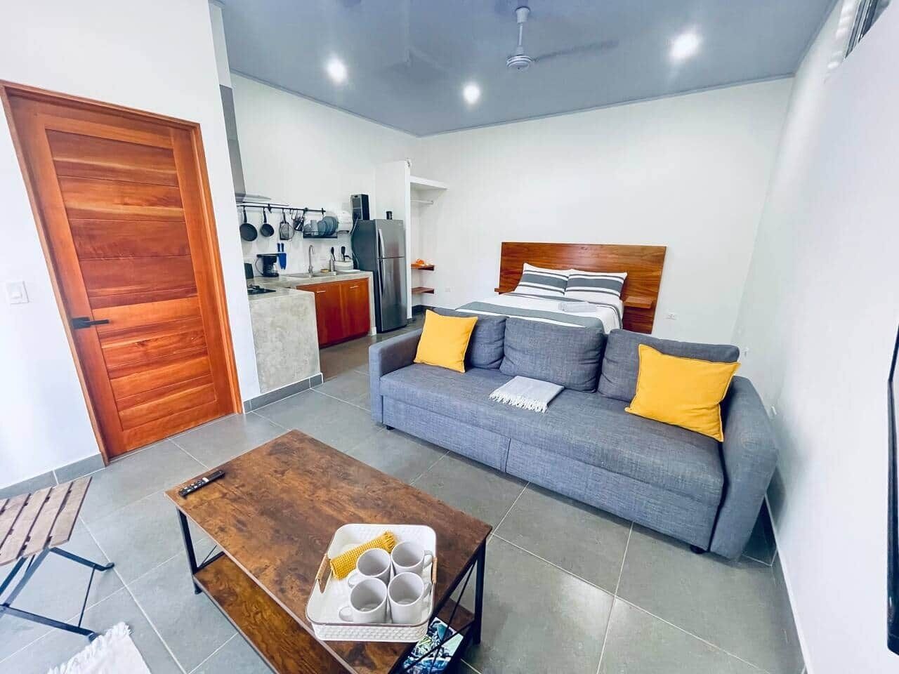 1 slaapkamer, een strijkplank/strijkijzer, gratis wifi, beddengoed