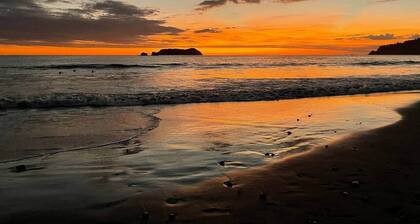 Casa Tucan #4 Forest View, 8 Min to the Beach