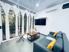 Unclassified image, 4 of 21, button - Forest View, 8 Min to Manuel Antonio Beach #4 (Quepos)