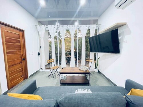 Forest View, 8 Min to Manuel Antonio Beach #4