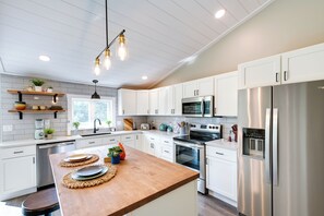 Fridge, microwave, stovetop, dishwasher - Orrington Vacation Rental w/ Private Deck & Views! (Orrington)