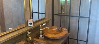 Valdorado Prison bed