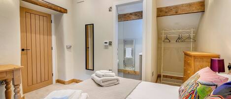 2 chambres, Wi-Fi gratuit, draps fournis