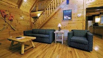 Family Cabin, 2 Bedrooms | Living area