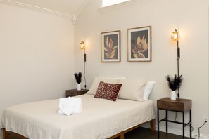 4 Schlafzimmer, Schreibtisch, Bügeleisen/Bügelbrett, kostenloses WLAN