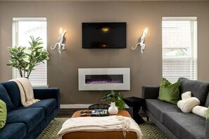 Smart-tv en een open haard