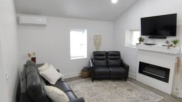 Smart TV, fireplace, DVD player