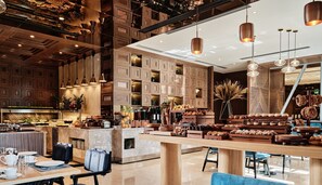 Frokostbuffé hver dag (UZS 200000 per person)