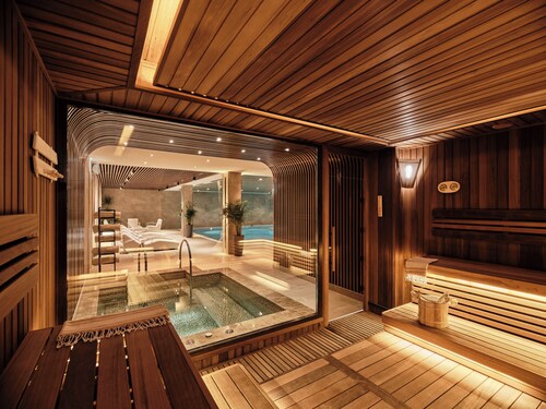 Crowne Plaza Tashkent by IHG