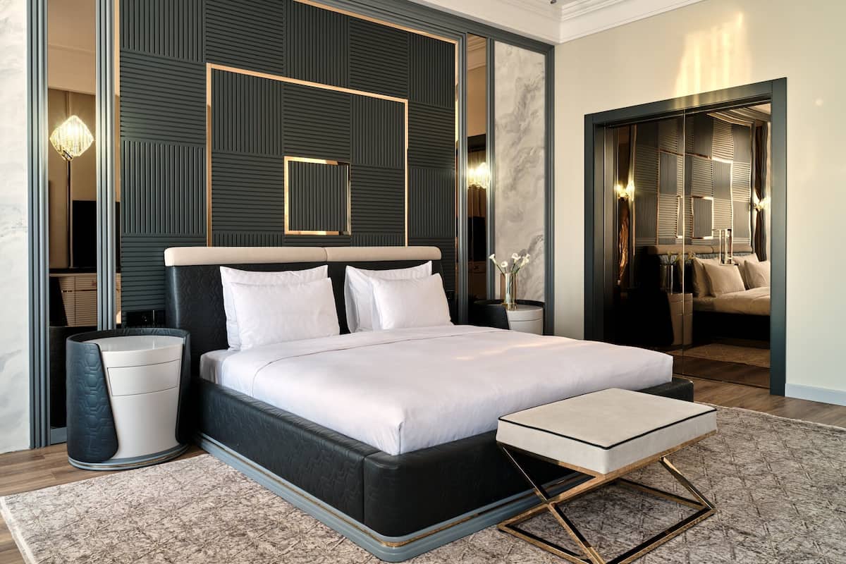 Suite, 1 trÚs grand lit (Plaza) | Literie de qualité supérieure, couette en duvet d'oie