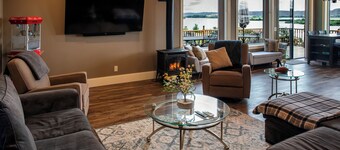 Discover ‘Riverview Radiance,' a 5BR Minneiska marvel where the Mississippi meets modern luxury.   Perfect for large groups, this home boasts a fully-equipped kitchen, sprawling views, and a suite of entertainment options. Revel in comfort with plush