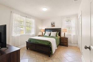 2 室のベッドルーム、アイロン / アイロン台、WiFi