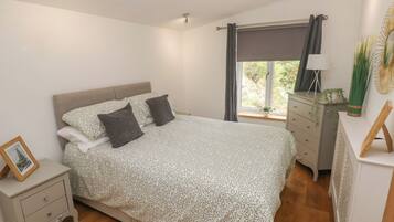 4 bedrooms, individually decorated, individually furnished, free WiFi