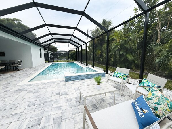 屋外プール、温水プール