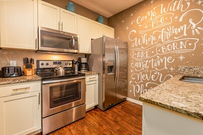 Spacious 3BR Townhome in Kissimmee, perfect for family getaways!