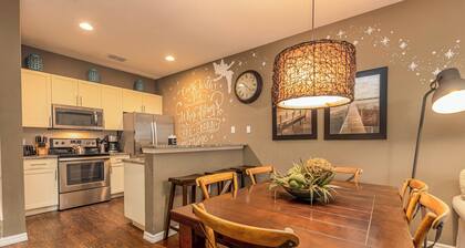 Spacious 3BR Townhome in Kissimmee, perfect for family getaways!