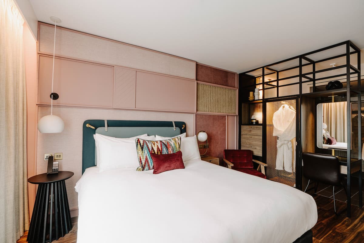 Literie de qualité, minibar, coffre-fort pour ordinateur portable