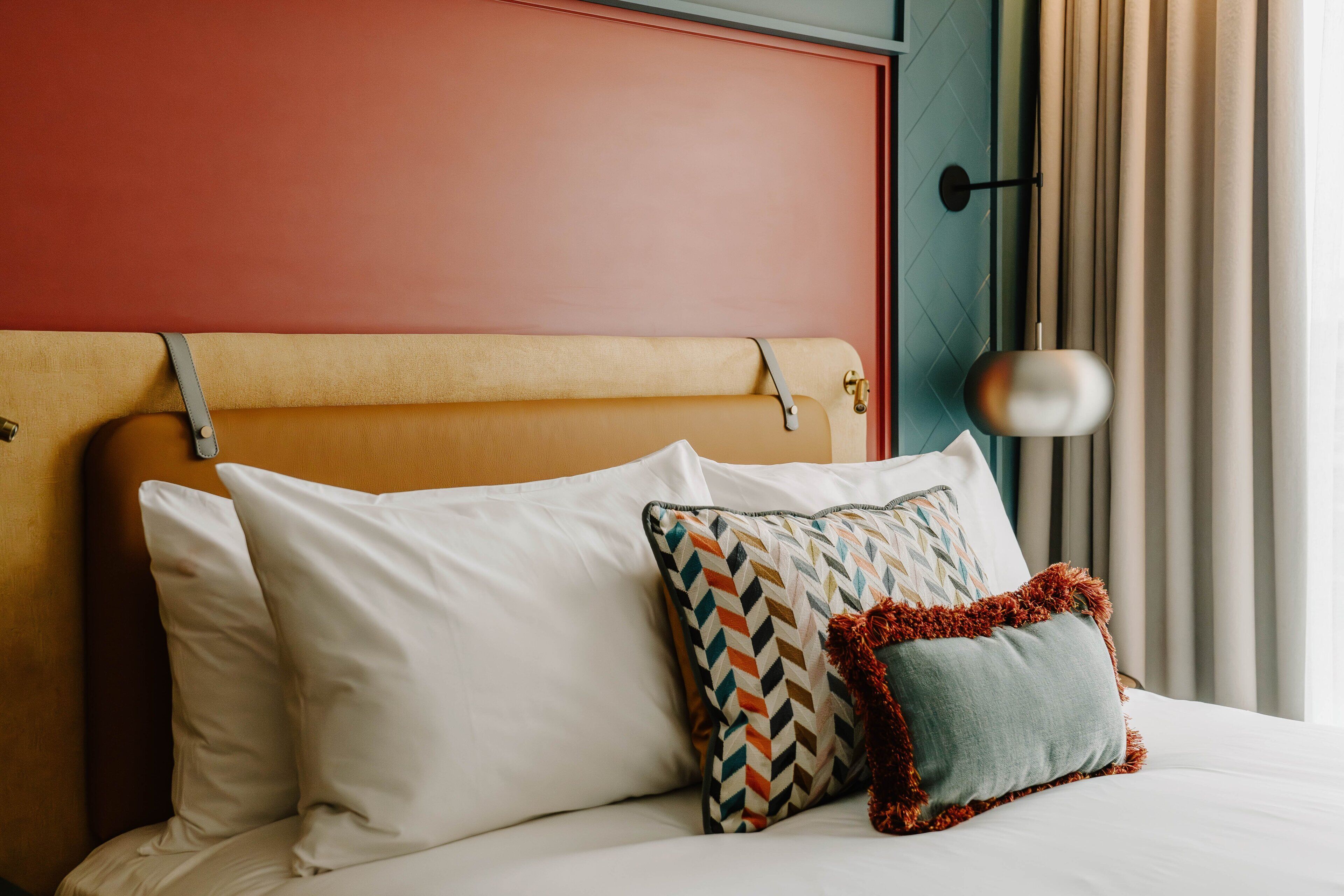 Roba de llit d'alta qualitat, minibar i caixa forta a l'habitació 