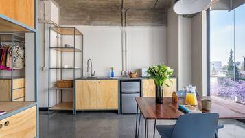 Studiosvit Comfort - pentry | Unika möbler, gratis wi-fi och sÀngklÀder