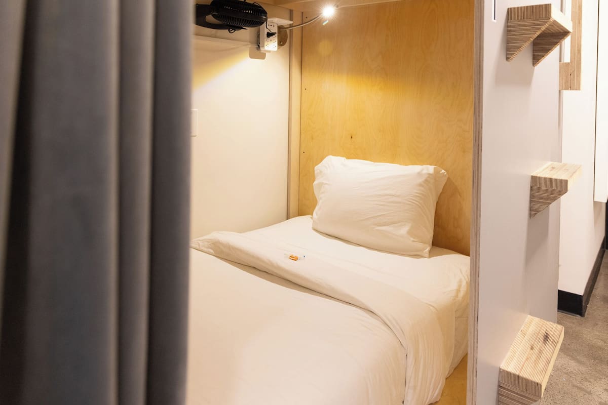 1 bedroom, individually furnished, free WiFi, bed sheets