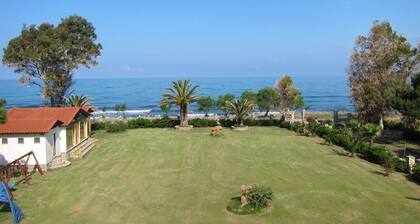 Lux front beach Apartment+breakfast Peloponnese