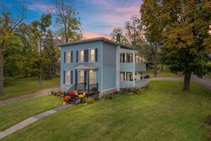 Exterior - Lakeview on Cayuga Wine Trail • Fenced Yard • 2 King Beds • Sunset Views (Union Springs)