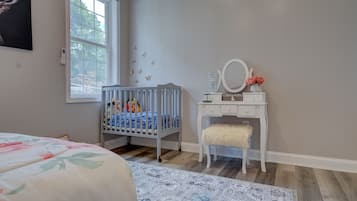 2 bedrooms, desk, iron/ironing board, travel cot